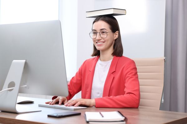 Những lưu ý khi ngồi làm việc cho dân văn phòng