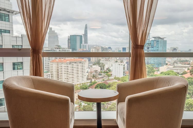 vc483n-phc3b2ng-gic3a1-re1babb-cho-thuc3aa-te1baa1i-goffice View thoáng mát ngắm toàn cảnh thành phố - G-OFFICE cho thuê văn phòng