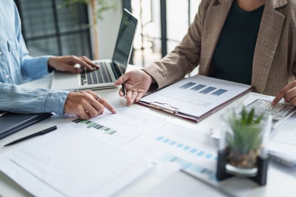 Nhân viên văn phòng làm những công việc gì?