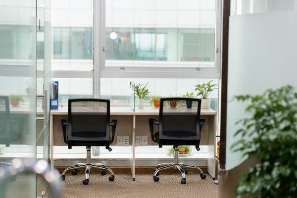 Chi phí thuê Dedicated Desk hiện nay là bao nhiêu?