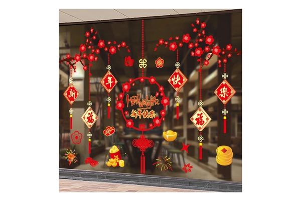 Trang trí Tết văn phòng bằng decal dán kính