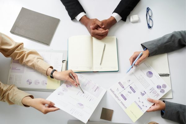 Lợi ích và khó khăn khi làm Marketing Freelancer là gì?