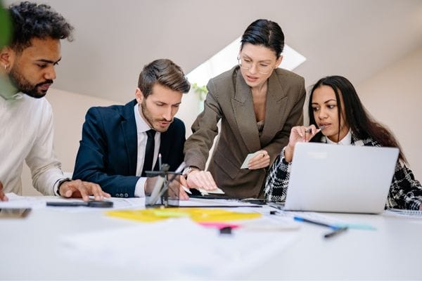 Những kỹ năng cần có của nhân viên văn phòng