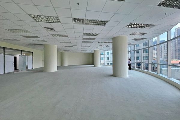 Giá thuê văn phòng truyền thống Saigon Trade Center